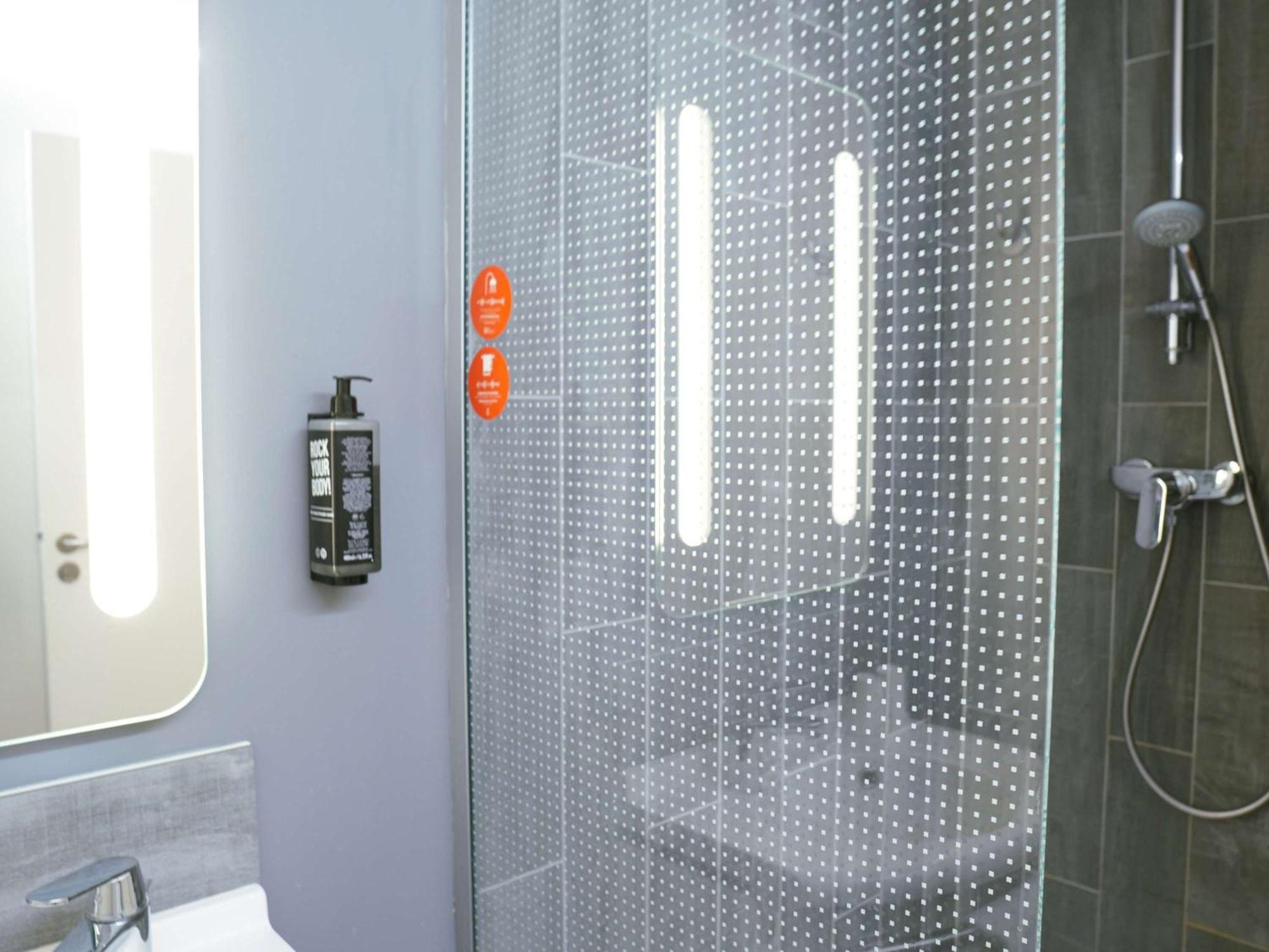 ibis Caen Porte d’Angleterre Exterior foto